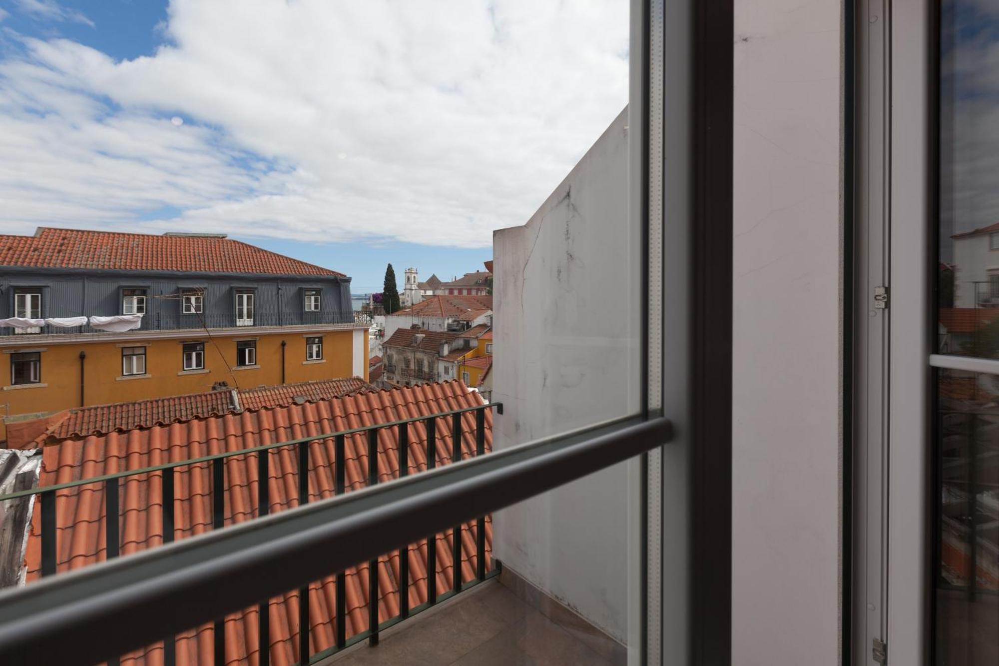 Апартаменты Flh Portas Do Sol Duplex With Terrace Лиссабон Экстерьер фото
